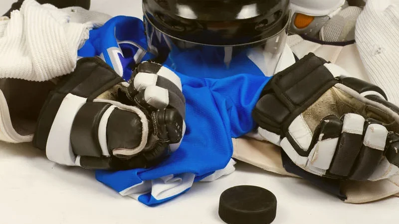 Essential Pieces of Protective Hockey Equipment Every Player Needs